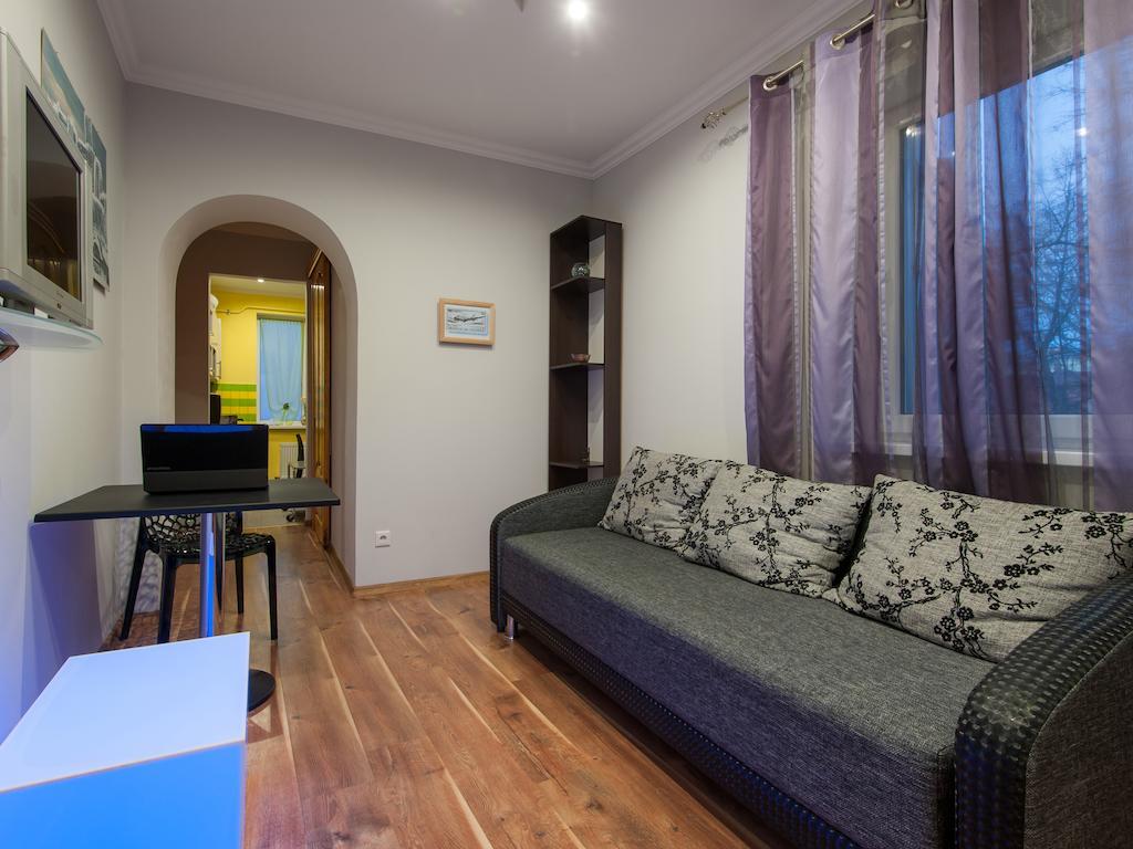 Like Hostel Černivci Esterno foto